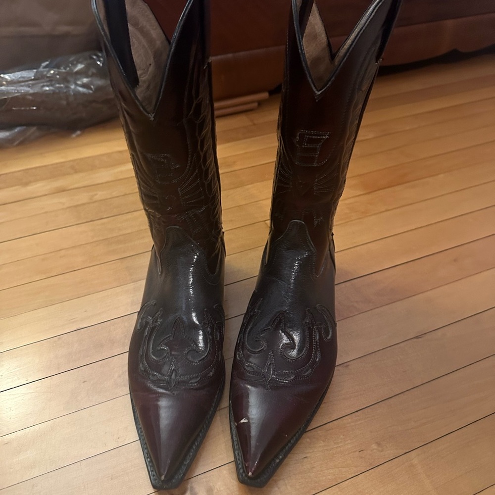 Western style men’s boot. Good condition. Small signs of wear. - Picture 2 of 14